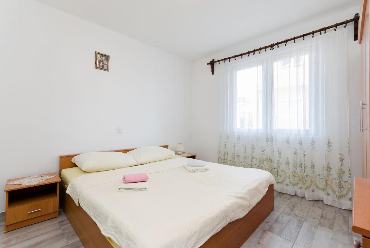 לופאר Apartments Danica מראה חיצוני תמונה