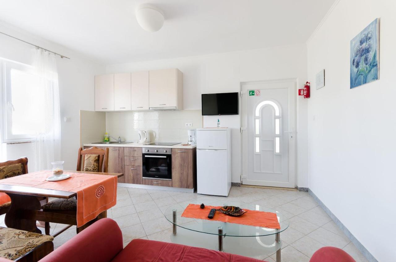 לופאר Apartments Danica מראה חיצוני תמונה