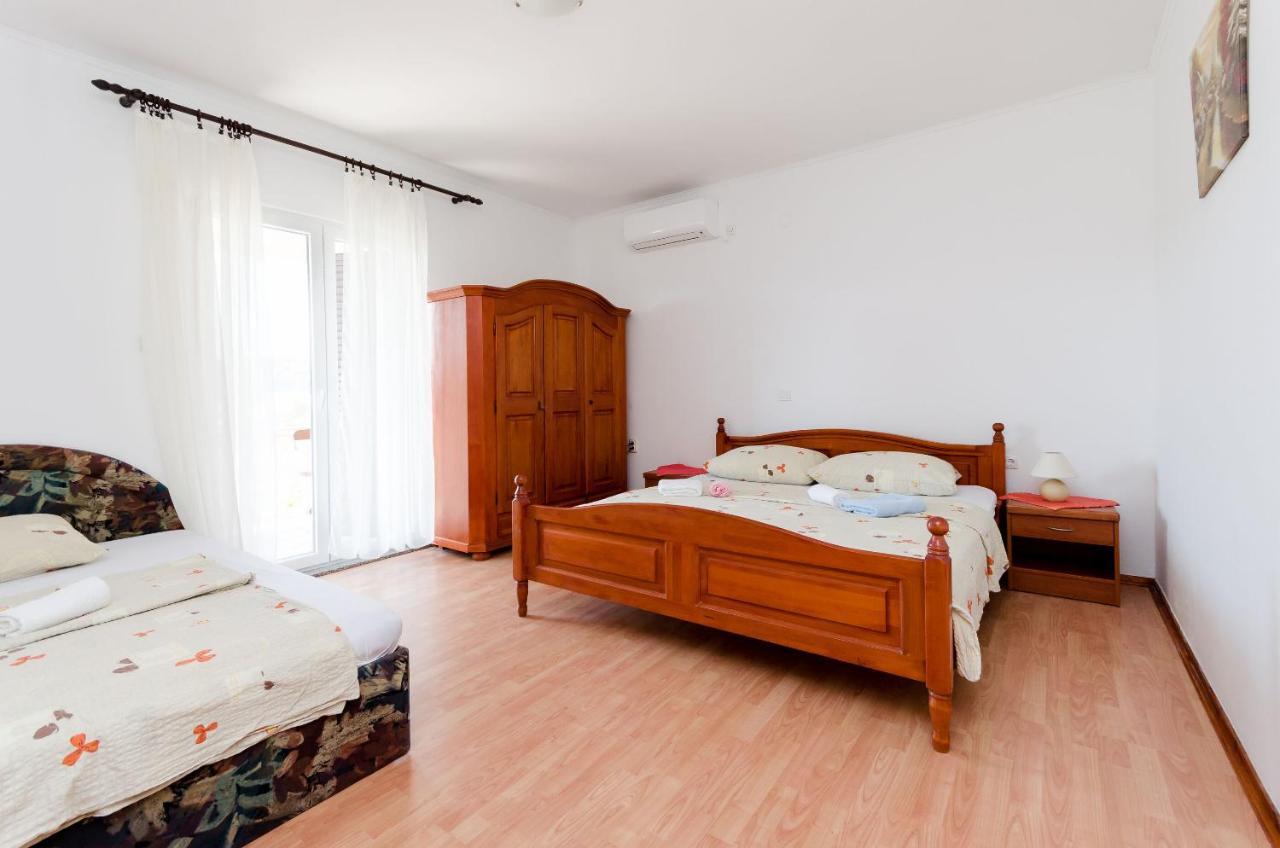 לופאר Apartments Danica מראה חיצוני תמונה