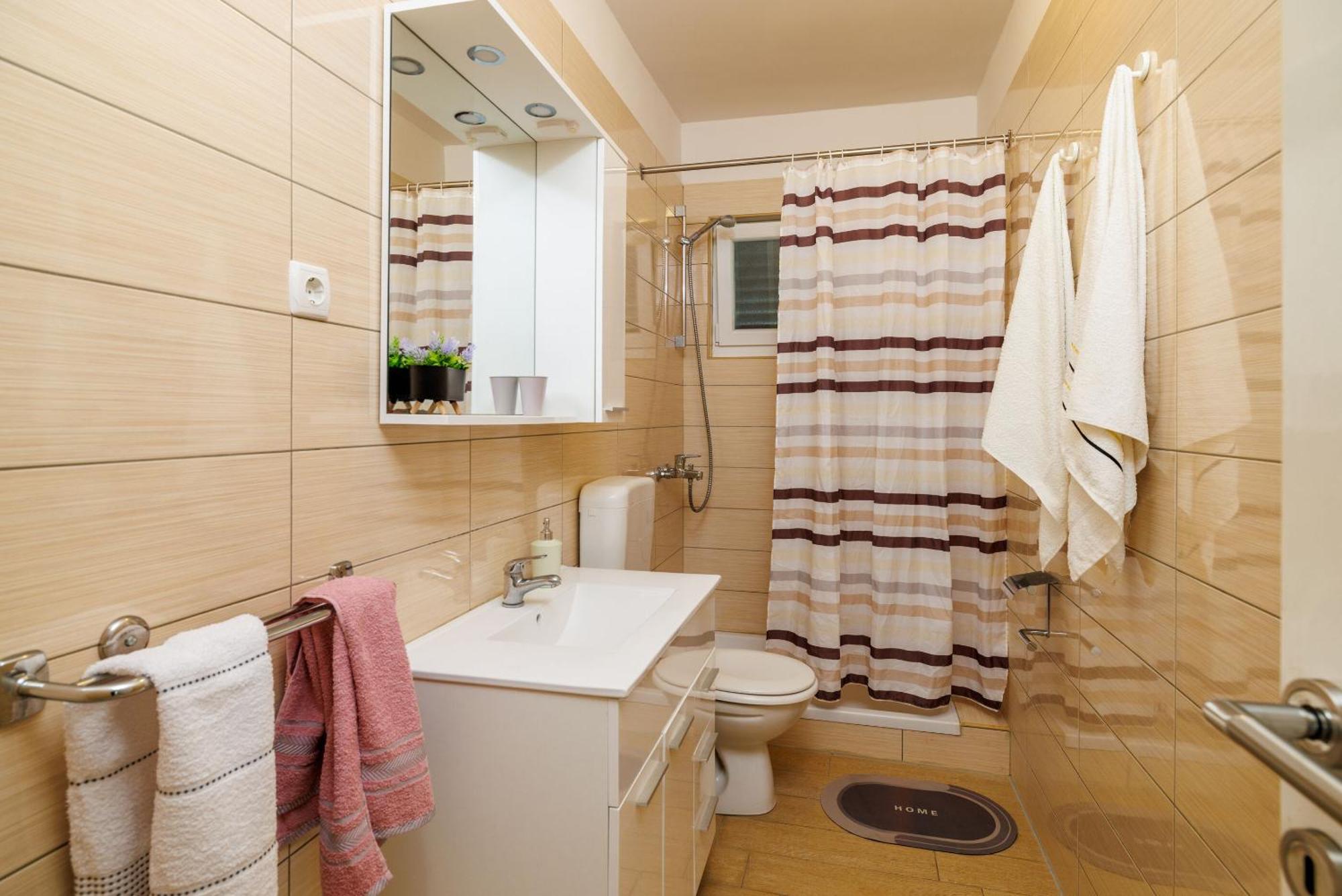 לופאר Apartments Danica מראה חיצוני תמונה