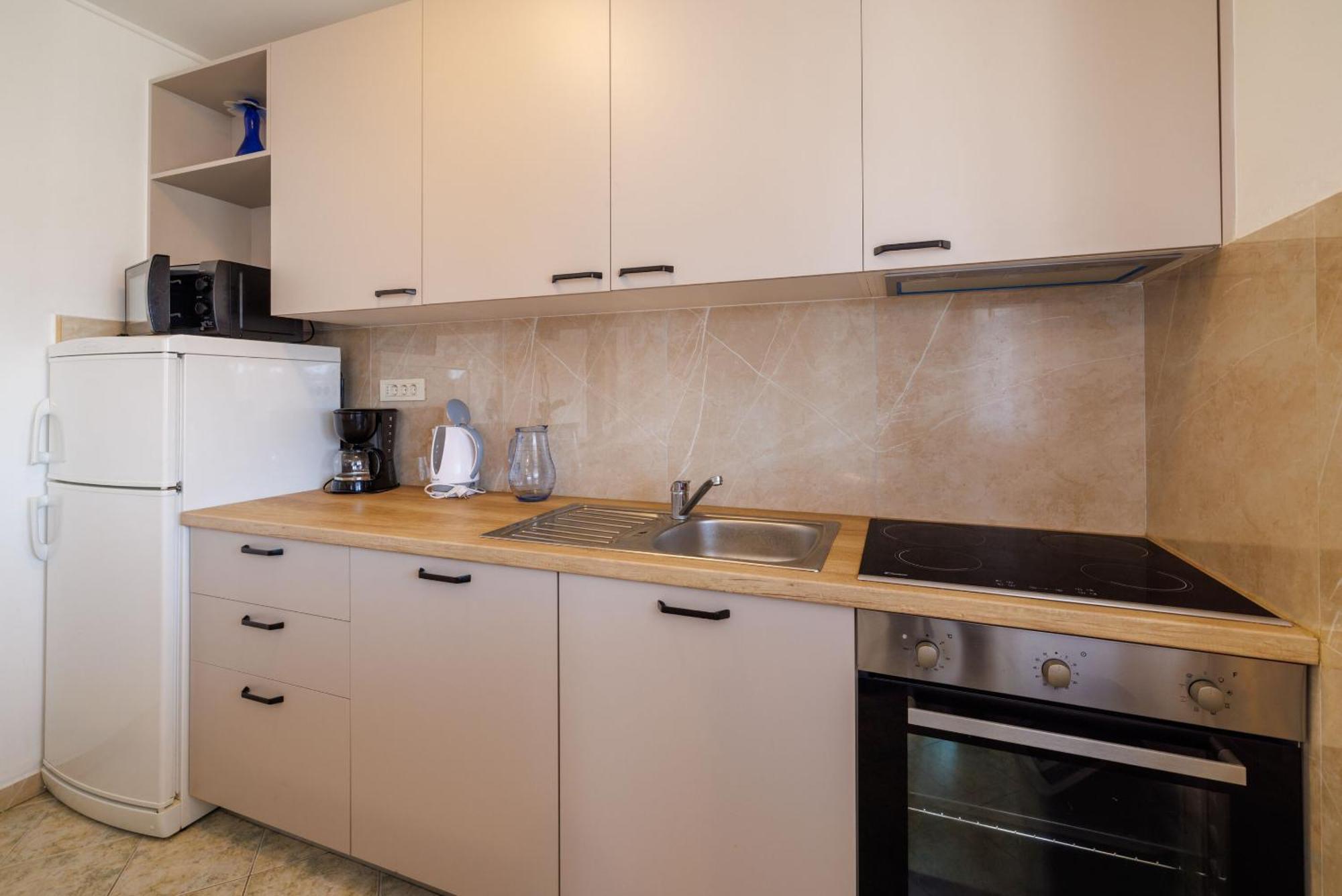 לופאר Apartments Danica מראה חיצוני תמונה