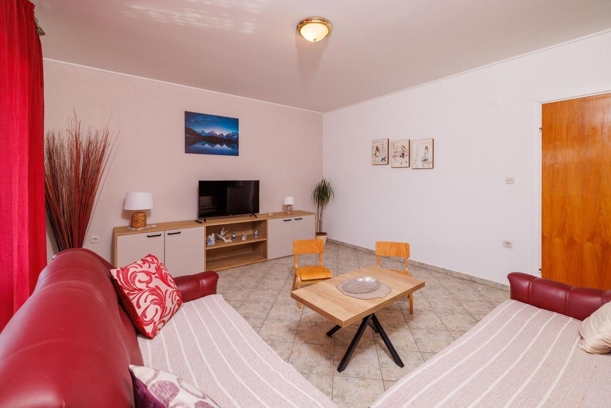 לופאר Apartments Danica מראה חיצוני תמונה