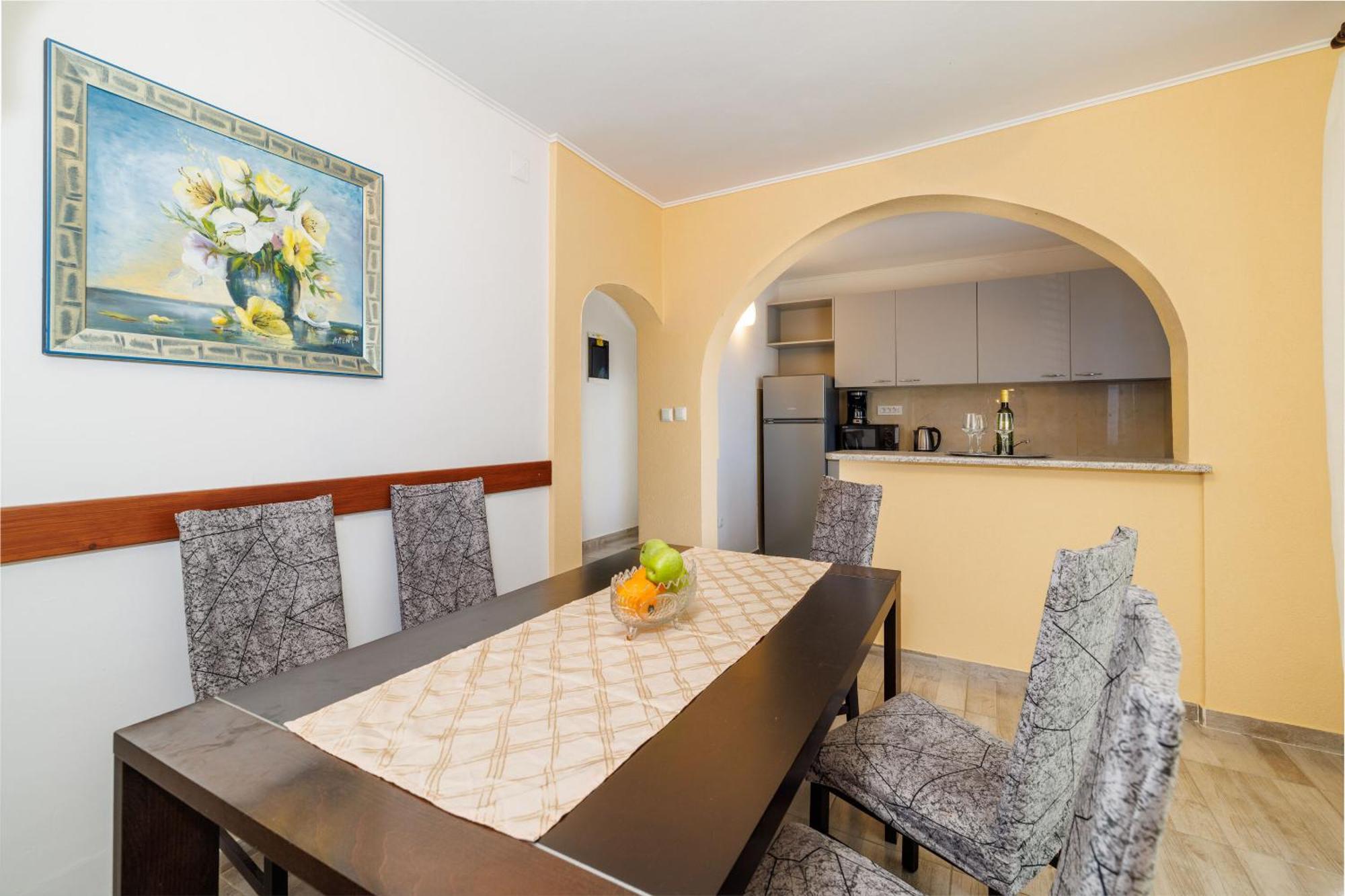 לופאר Apartments Danica מראה חיצוני תמונה
