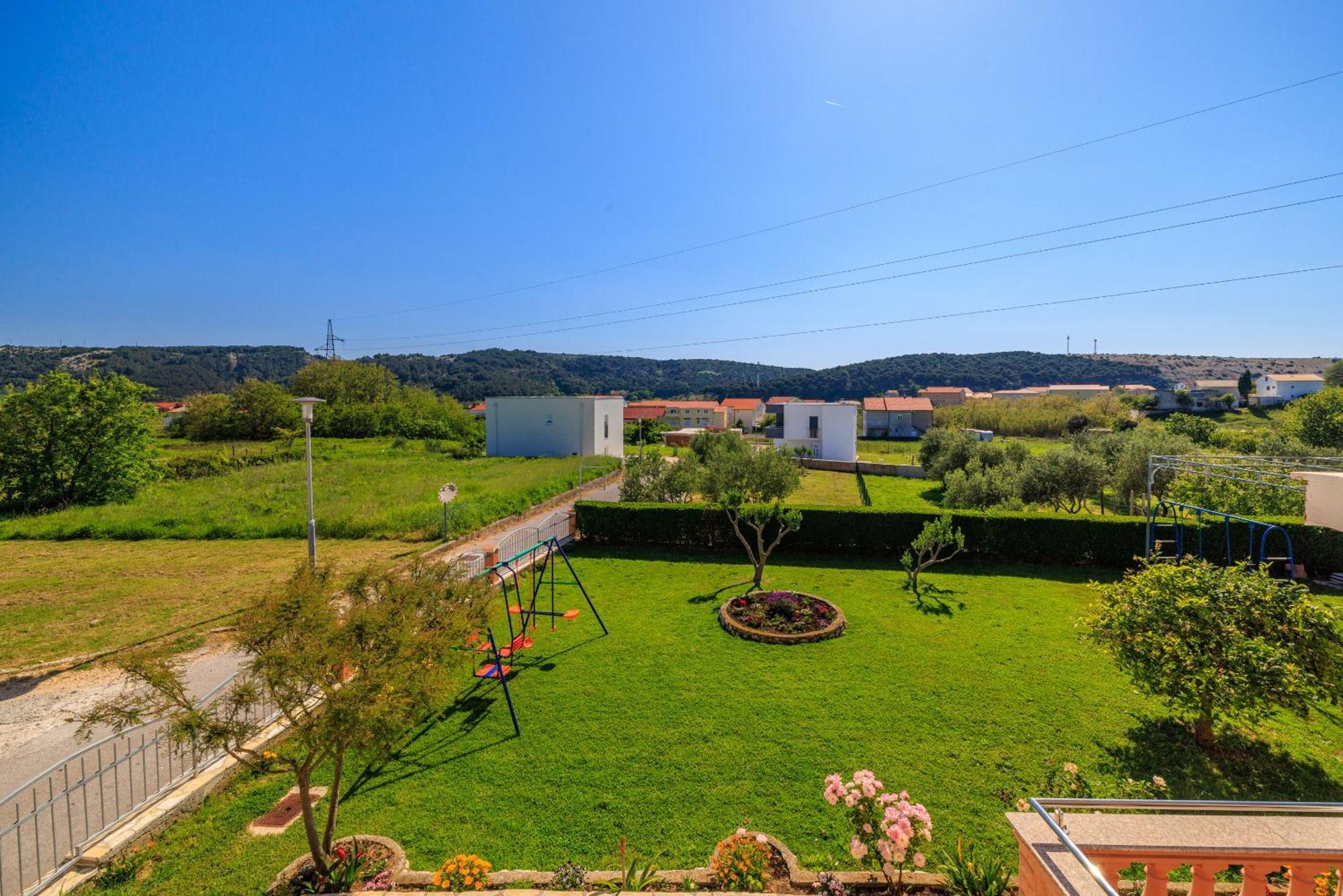 לופאר Apartments Danica מראה חיצוני תמונה