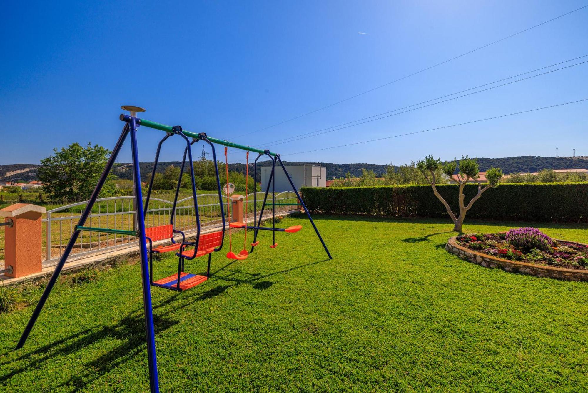 לופאר Apartments Danica מראה חיצוני תמונה